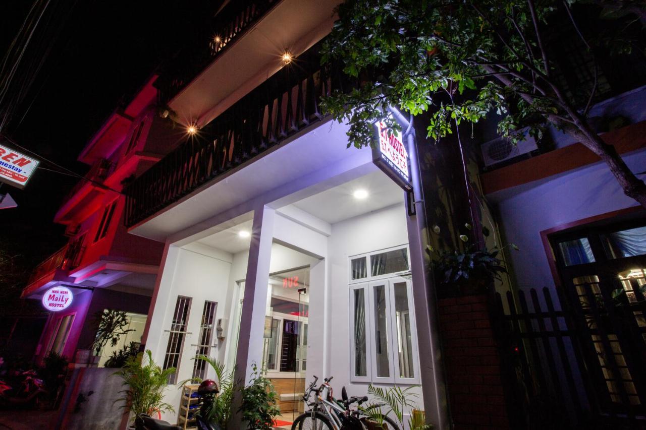 5.T Hostel Hue Esterno foto