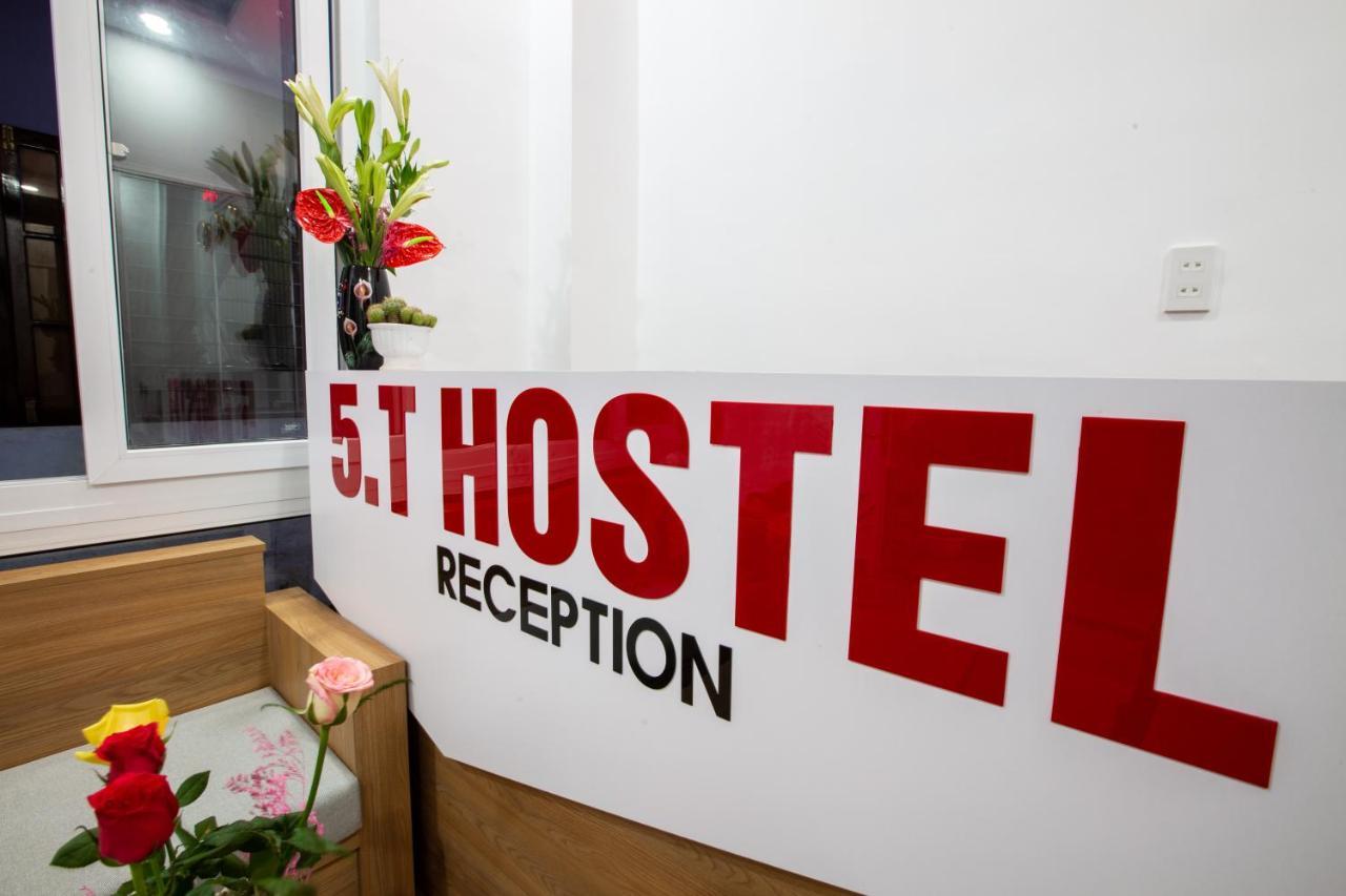 5.T Hostel Hue Esterno foto